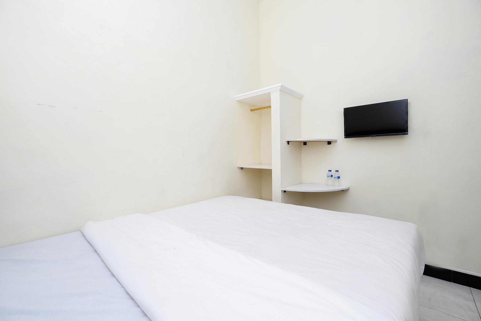 Super Oyo Capital O 2258 Santana Syariah Guest House Kartosuro Exterior foto